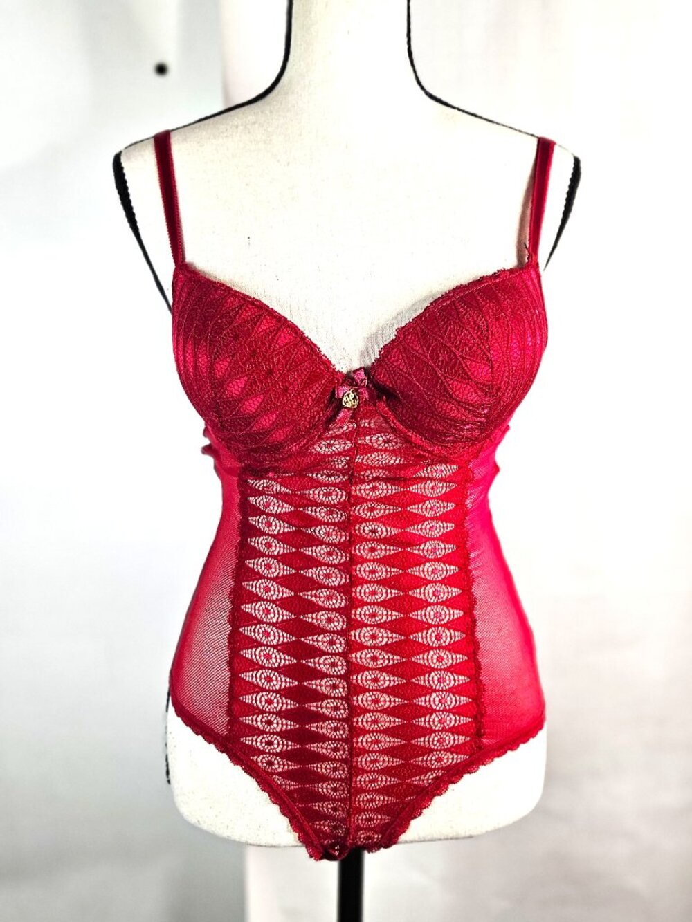 Daisy Fuentes Torrid Red SZ S Push-Up Mesh Lace Teddy.